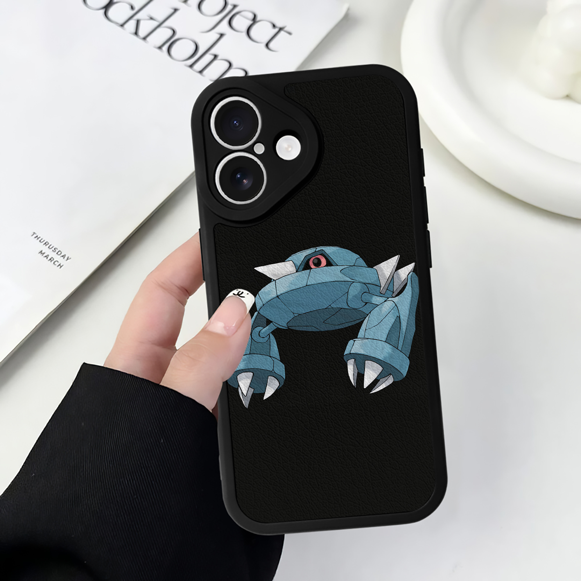 （画像用） ポケットモンスター Pokémon 【iPhone 16シリーズ対応】シリコンスマホケース（レザー調） 材質：シリコン
